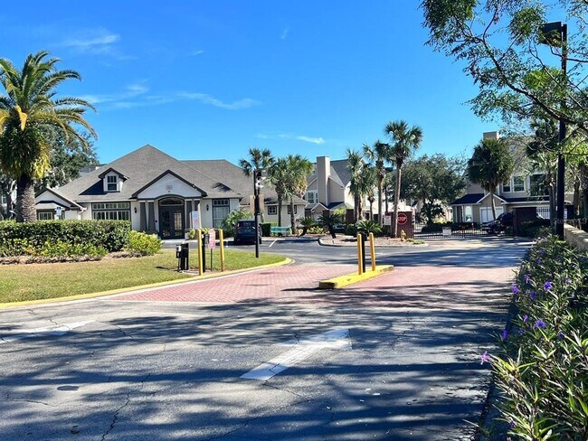 Building Photo - 1229 Bermuda Lakes Ln