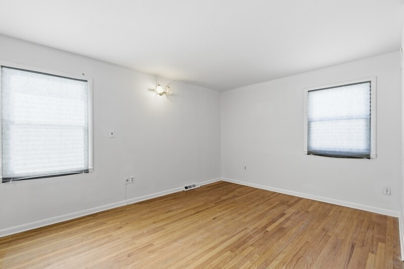 Building Photo - 4315 Spencer St