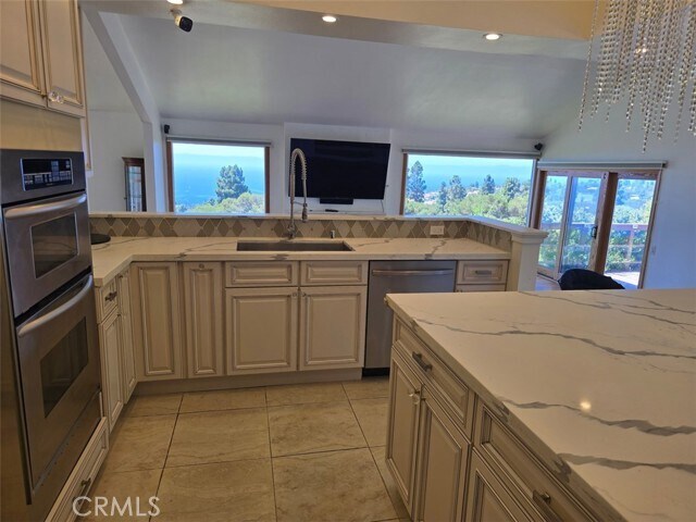 Building Photo - 6759 Alta Vista Dr