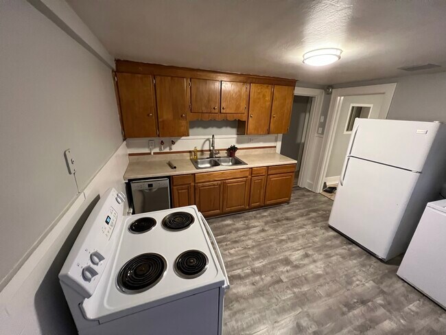 Building Photo - 7 Mill St