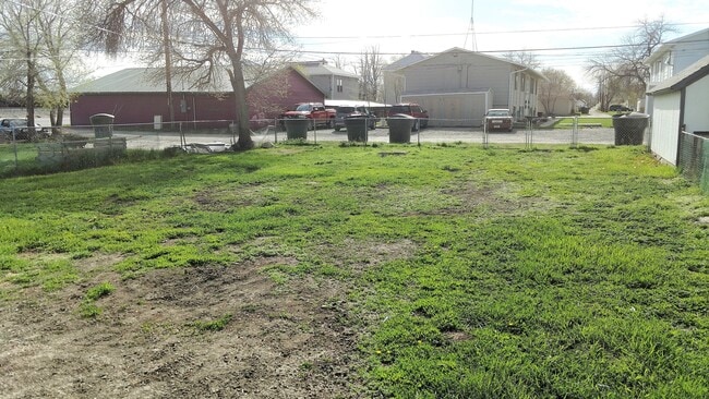 Building Photo - 2+ Bedroom Home in Laurel - Minutes Away From Billings, Easy Access to I90!