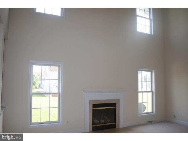 Building Photo - 529 Stone Ridge Dr