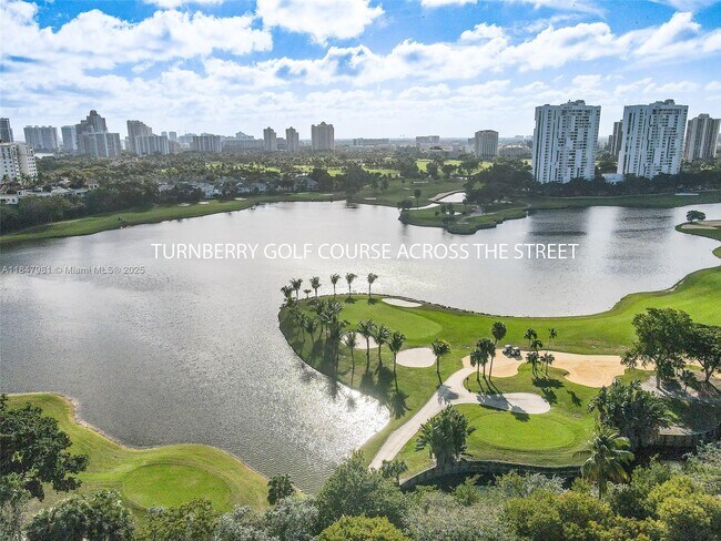 Building Photo - 20515 E Country Club Dr