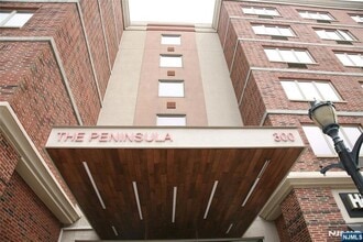 Building Photo - 3104 City Pl