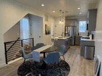 Building Photo - 11422 S Lake Run Rd