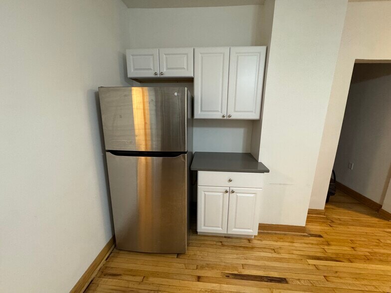 Building Photo - 3078 S Kinnickinnic Ave