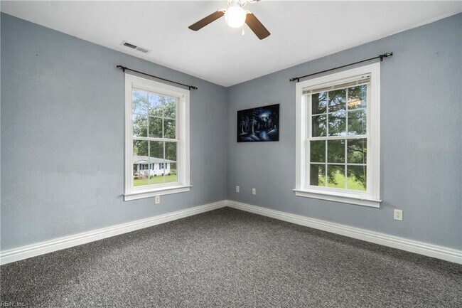 Building Photo - 214 Doyle Way