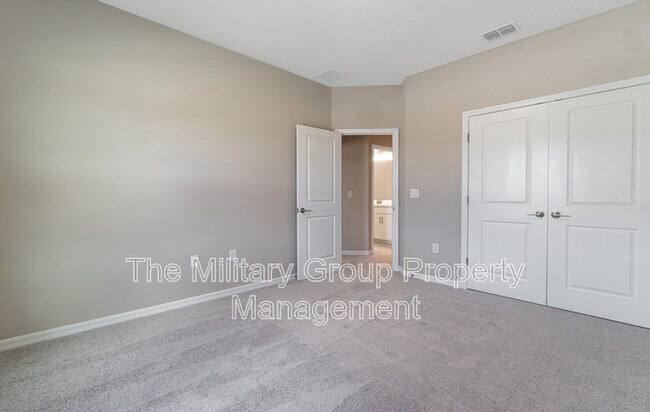 Building Photo - 246 Cherry Elm Dr