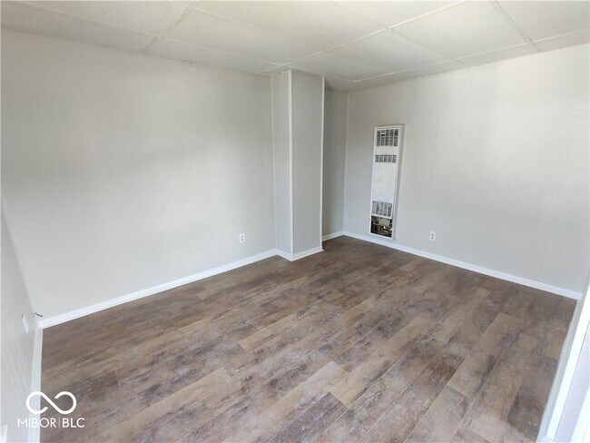 Building Photo - 106 W Pennsylvania St