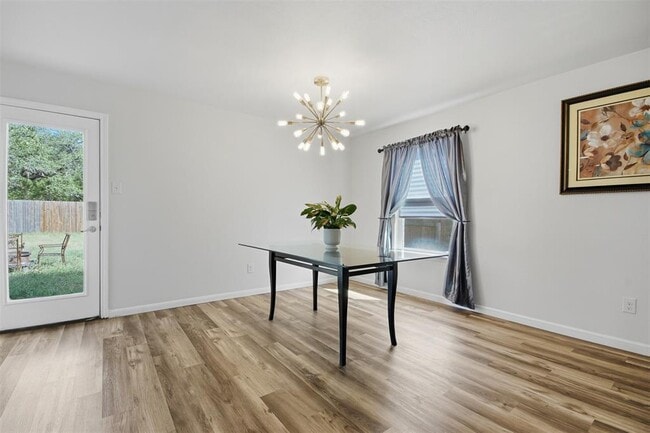 Building Photo - 2106 Stonehaven