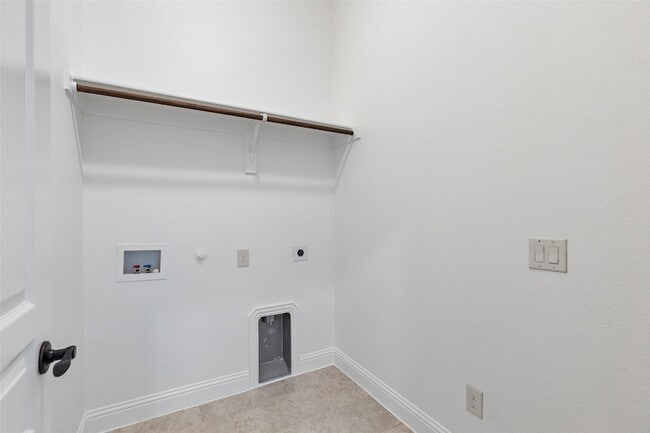 Building Photo - 500 Cottage Pl