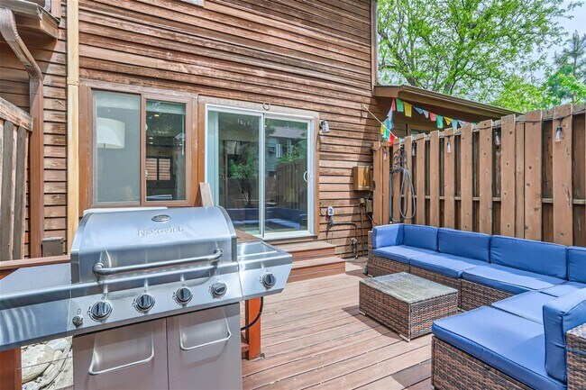 Building Photo - Cozy 2 BDR Home in Boulder with Hot Tub