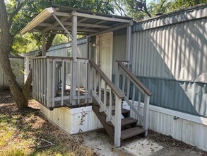 Building Photo - 57 Mimosa St