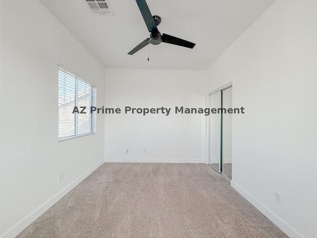 Building Photo - 164 W Commerce Ct