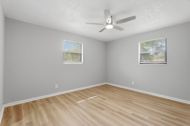 Building Photo - 6766 Londonbridge Ln
