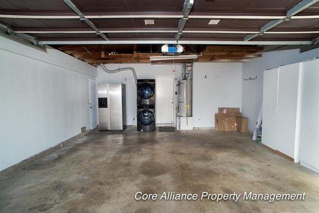 Building Photo - 23119 Valerio St