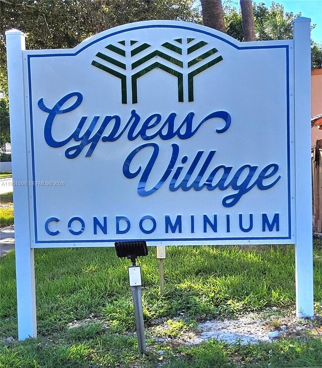 Building Photo - 7115 Miami Lakes Dr