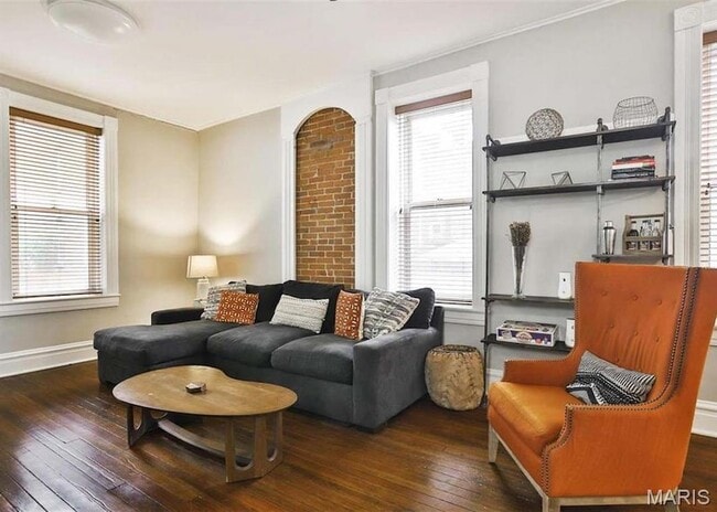 Building Photo - 2018 Senate St