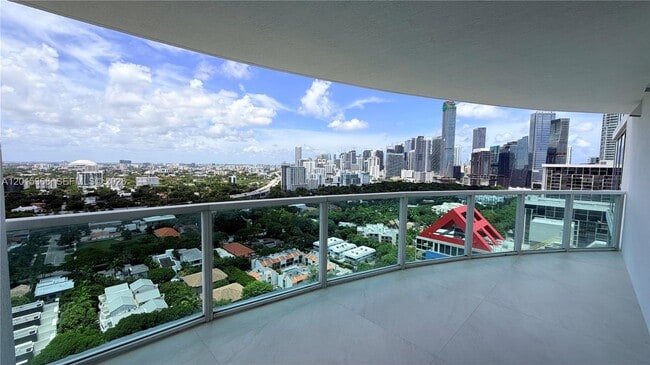 Building Photo - 2101 Brickell Ave