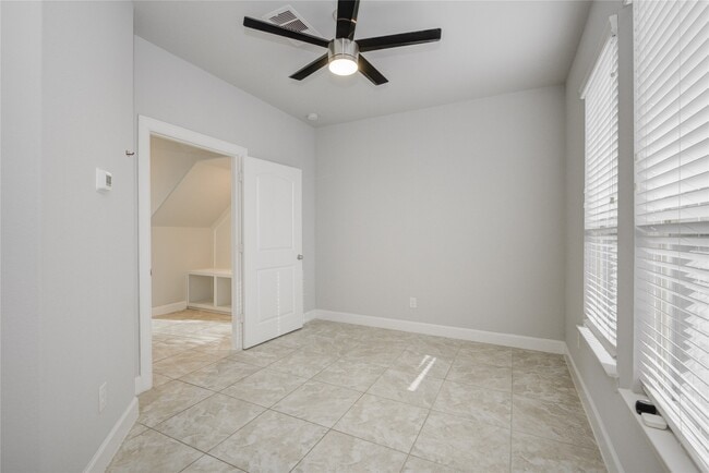 Building Photo - 9624 Cambridge Manor Ln
