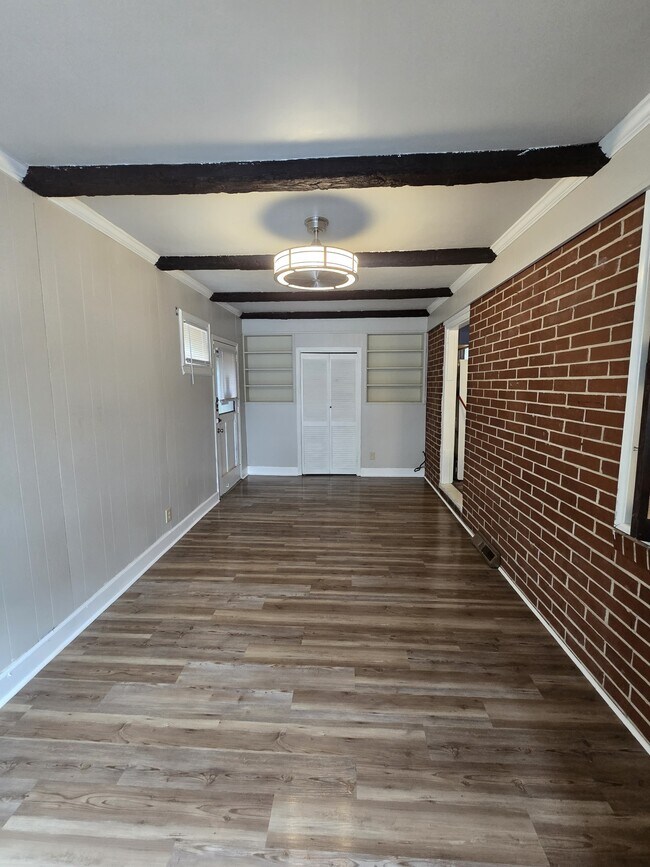 Building Photo - 2367 Danbury Dr