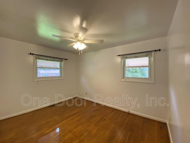 Building Photo - 139 Winston Dr