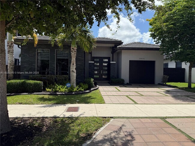 Primary Photo - 13651 SW 158th Pl