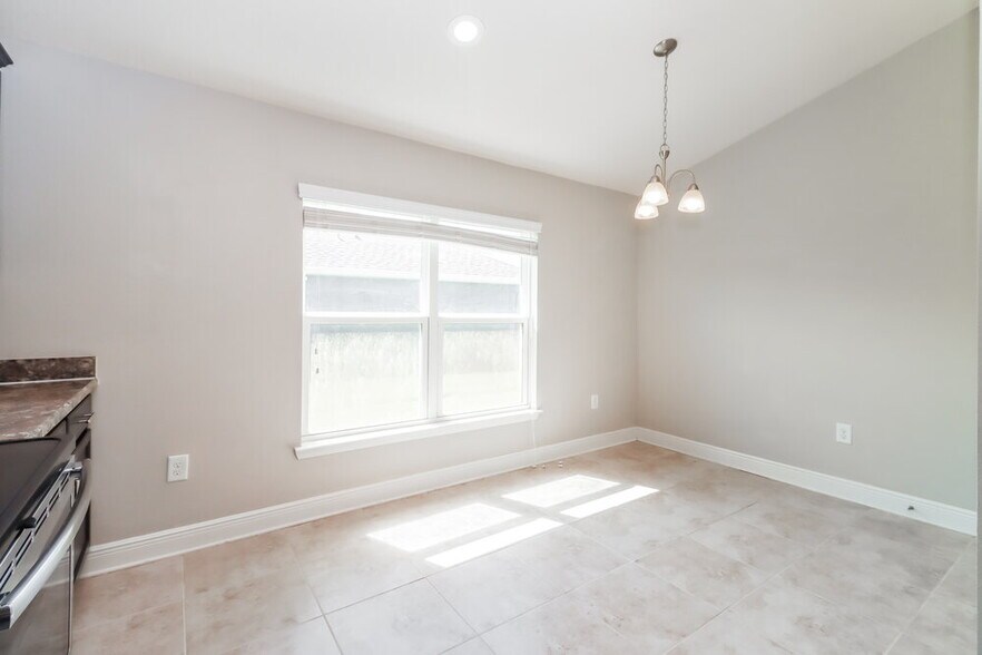 Building Photo - 13255 Niti Dr