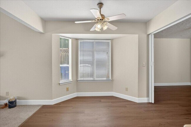 Building Photo - Nicely Remodeled North Fresno 3/2