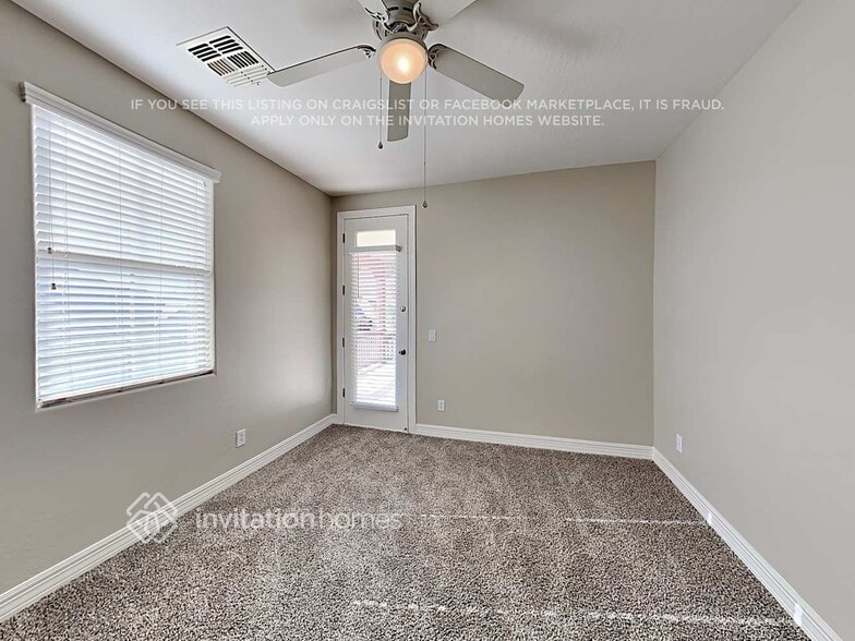 Building Photo - 13549 N 152nd Dr