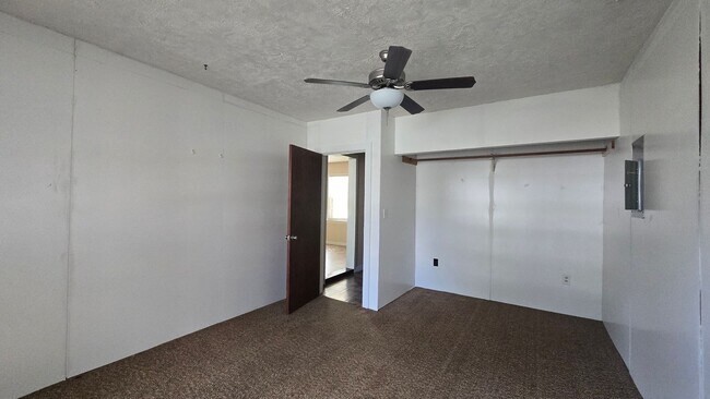 Building Photo - 6615 Keeler Dr