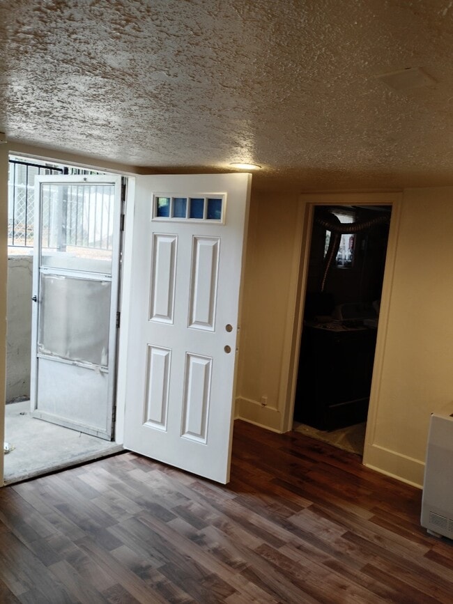 Building Photo - 170 E 300 N