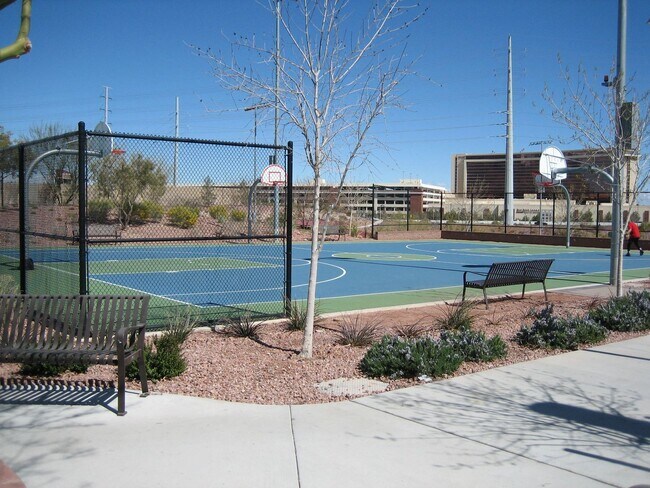 Building Photo - Beautiful 3 bd home in Summerlin Center ne...