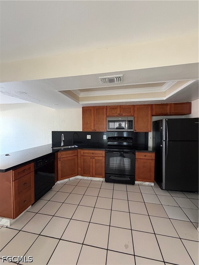 Building Photo - 5423 Ninth Ave