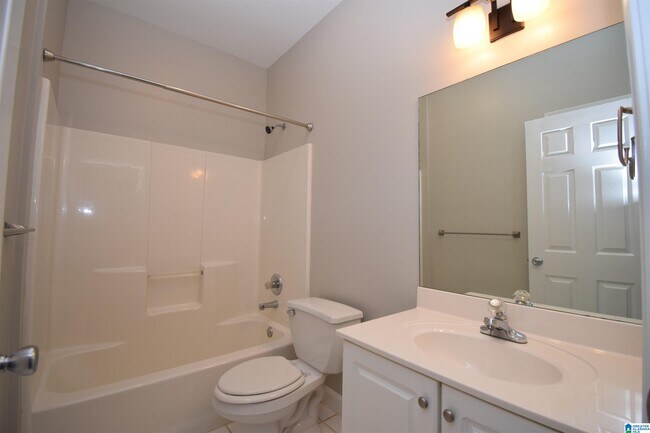 Building Photo - 5725 Riverbirch Dr