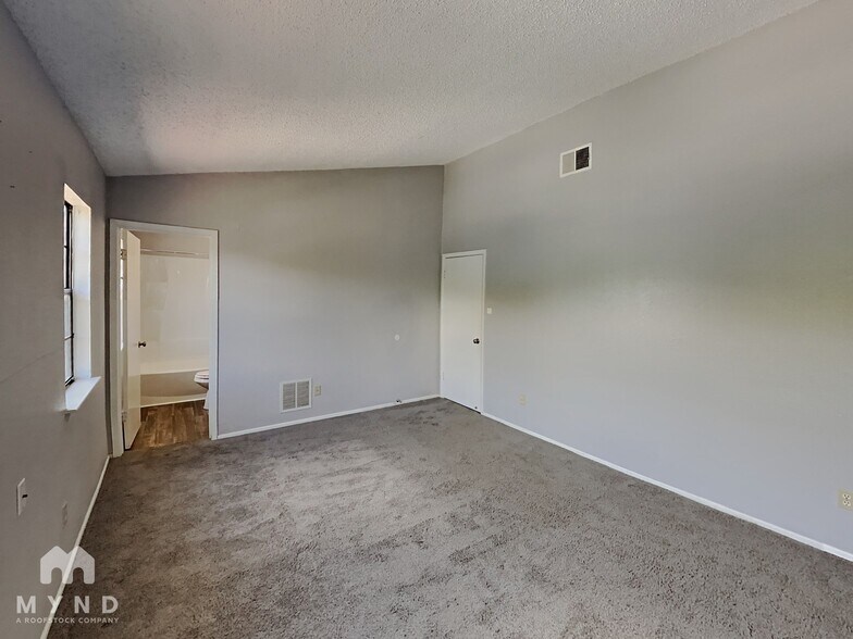 Building Photo - 4714 Crested Rock Dr