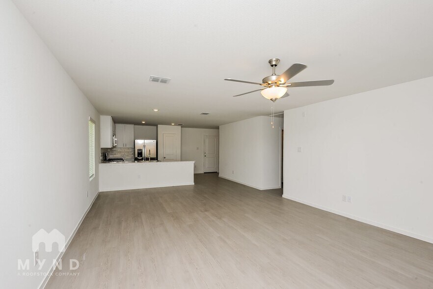 Building Photo - 2744 Mistwood Dr