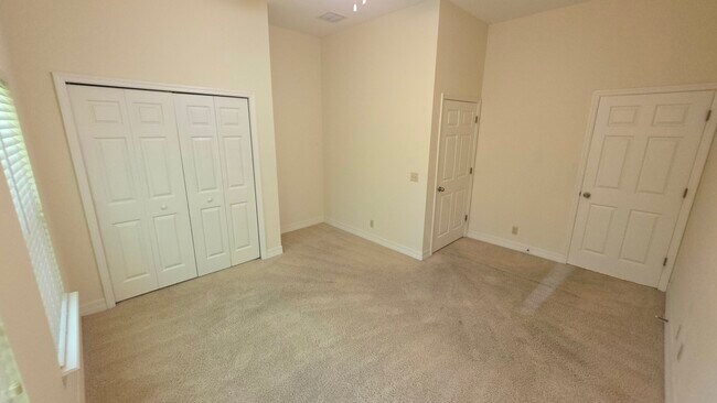 Building Photo - 1510 SW 25th Pl