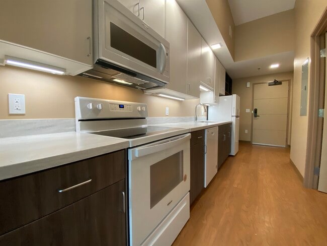 Building Photo - 83 Hanover St