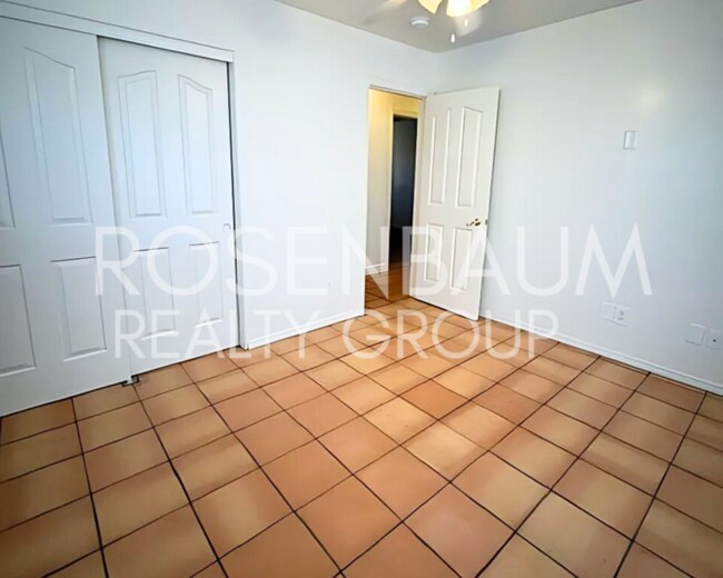Building Photo - Beautiful 4-bedrooms, 2-baths home in Pres...