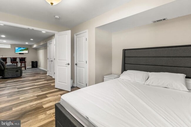 Building Photo - 8920 Flour Ct