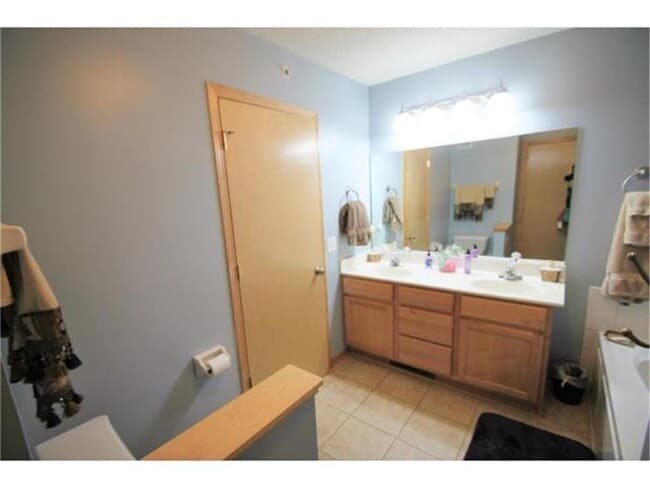 Building Photo - 17644 69th Pl N