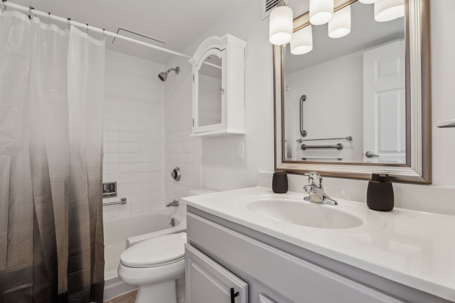 Building Photo - 1711 Bellevue Ave