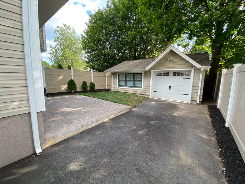 Backyard garage - 29 Pleasant Ave