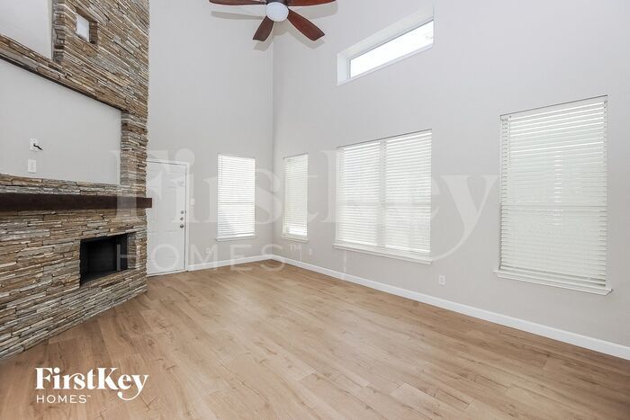 Building Photo - 9928 Cherry Hill Ln