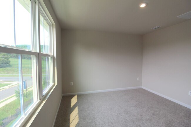Building Photo - 34 Apple Wood Ln