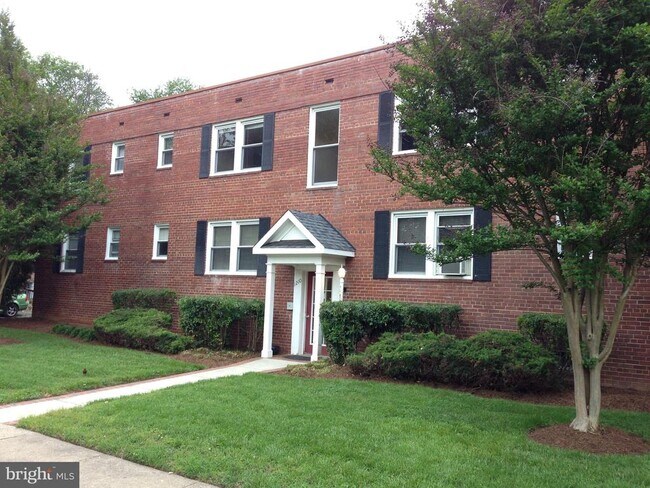 Primary Photo - 1210 N Kenilworth St