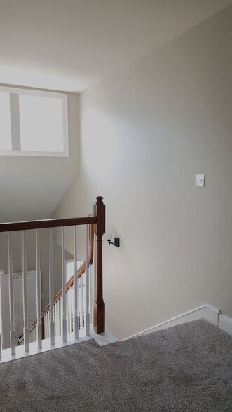 Building Photo - 12321 Village Maison Dr