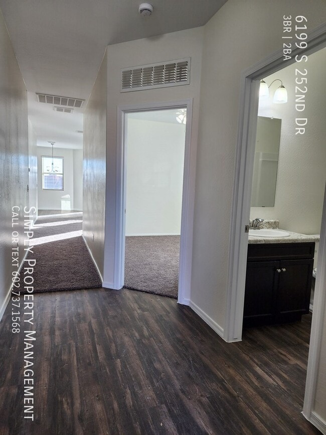 Building Photo - 6199 S 252nd Dr