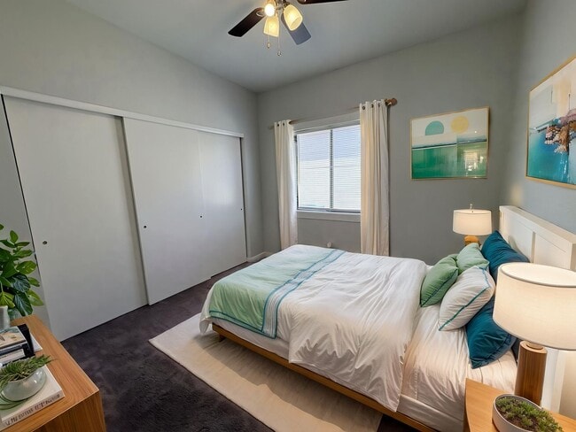 Building Photo - Rita Ranch Vail School District Single story home